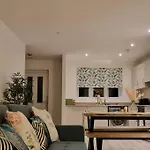 Modern 2Bedroom House In Ipswich Suffolk