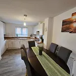 Modern 3 Bedroom Town House