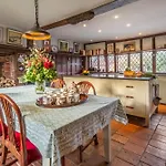 Spectacular Thousand Year Old Medieval Manor House - Flemings Hall