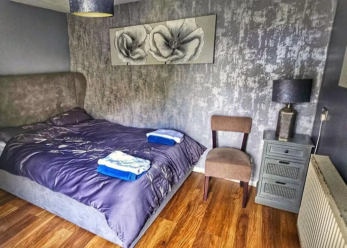 Private Double Room With Garden