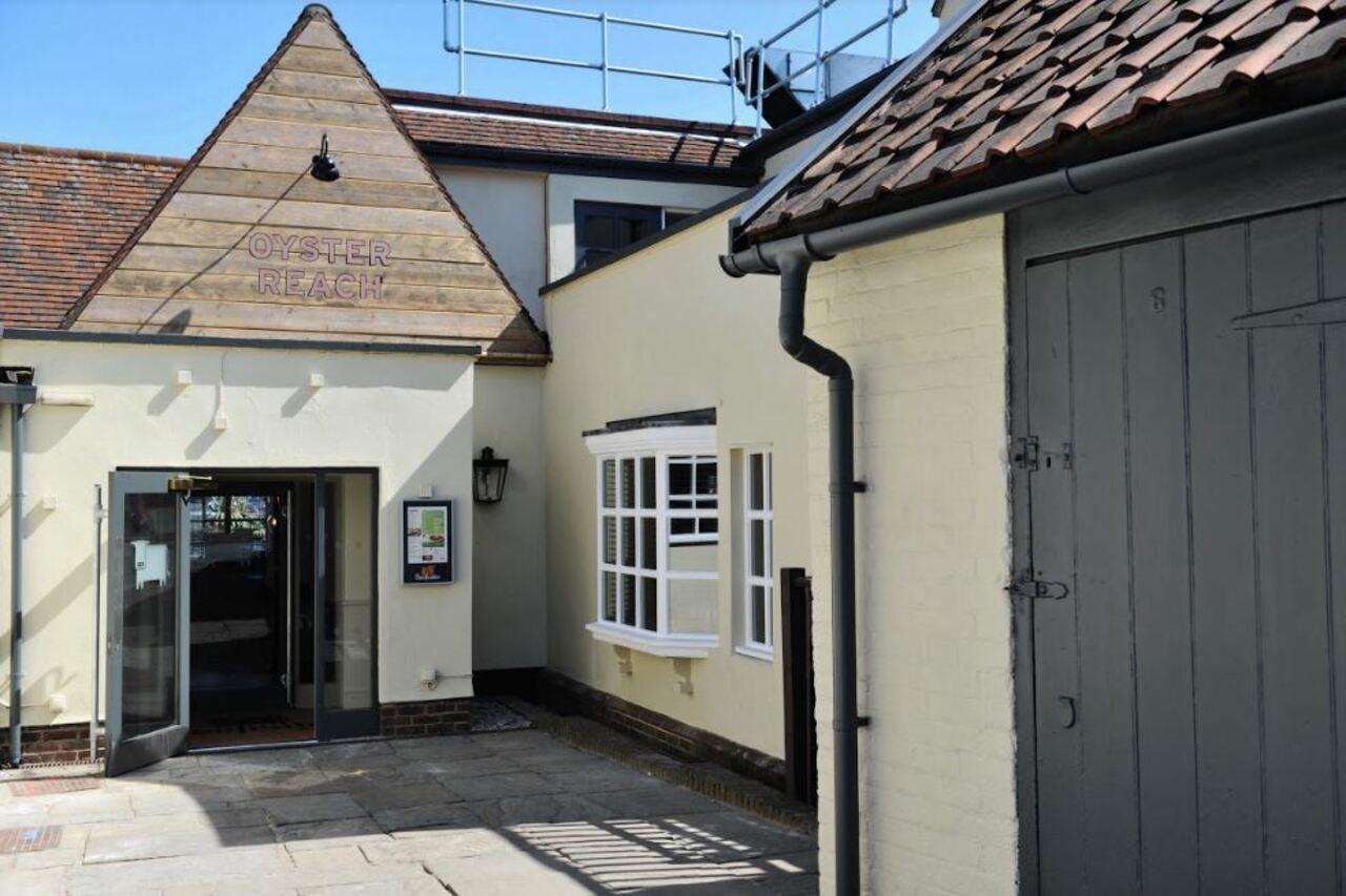 Hotel Premier South Ipswich