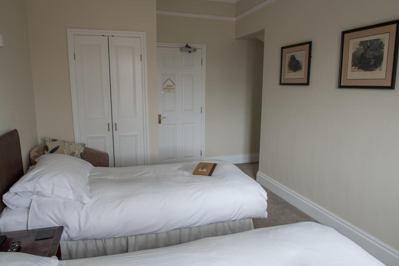 Toothbrush At Lattice - Guest Kitchen & Ev Recharging 4*