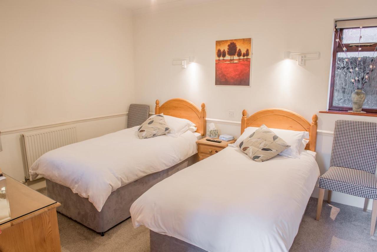 Toothbrush At Lattice - Guest Kitchen & Ev Recharging 4*