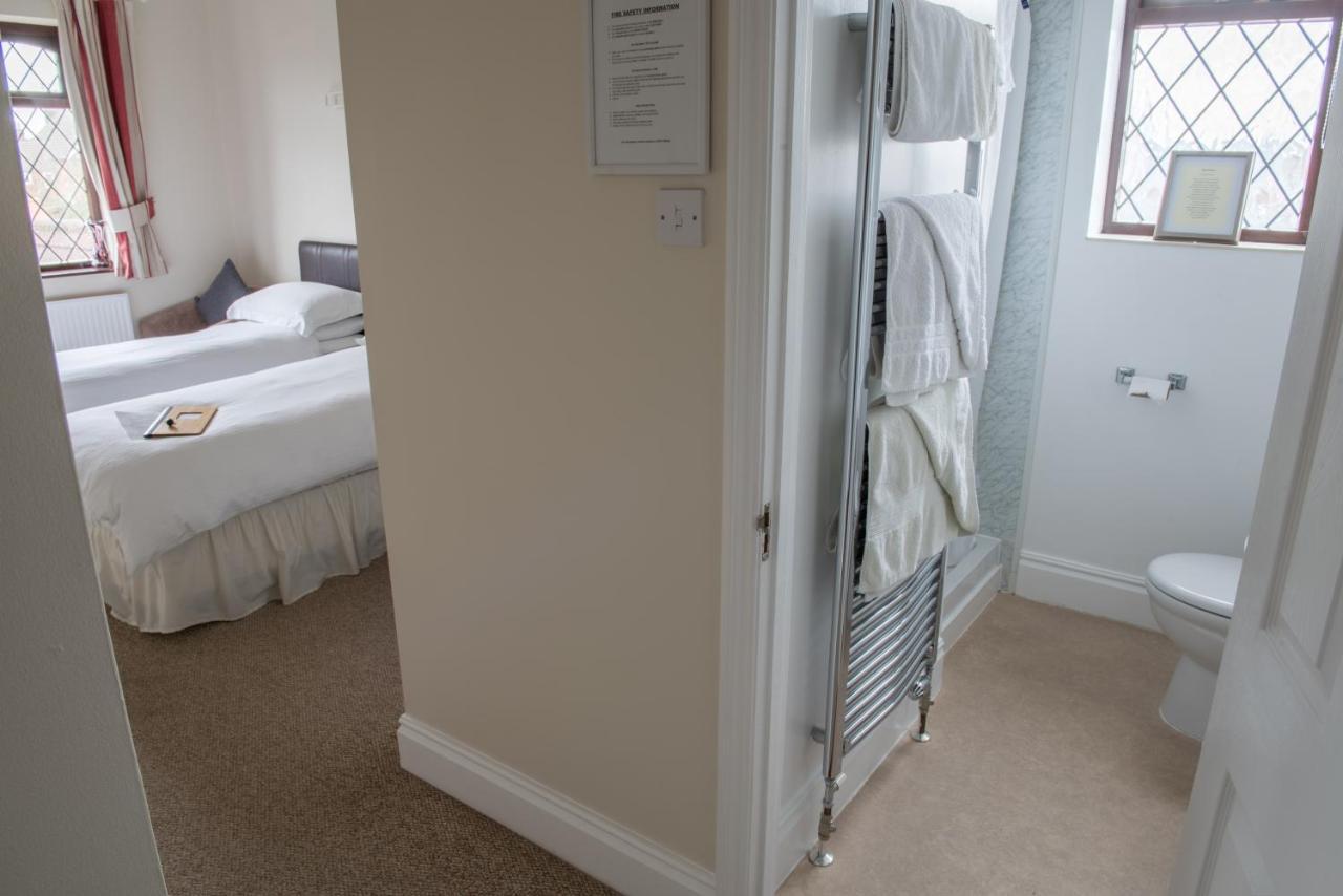 Toothbrush At Lattice - Guest Kitchen & Ev Recharging 4*