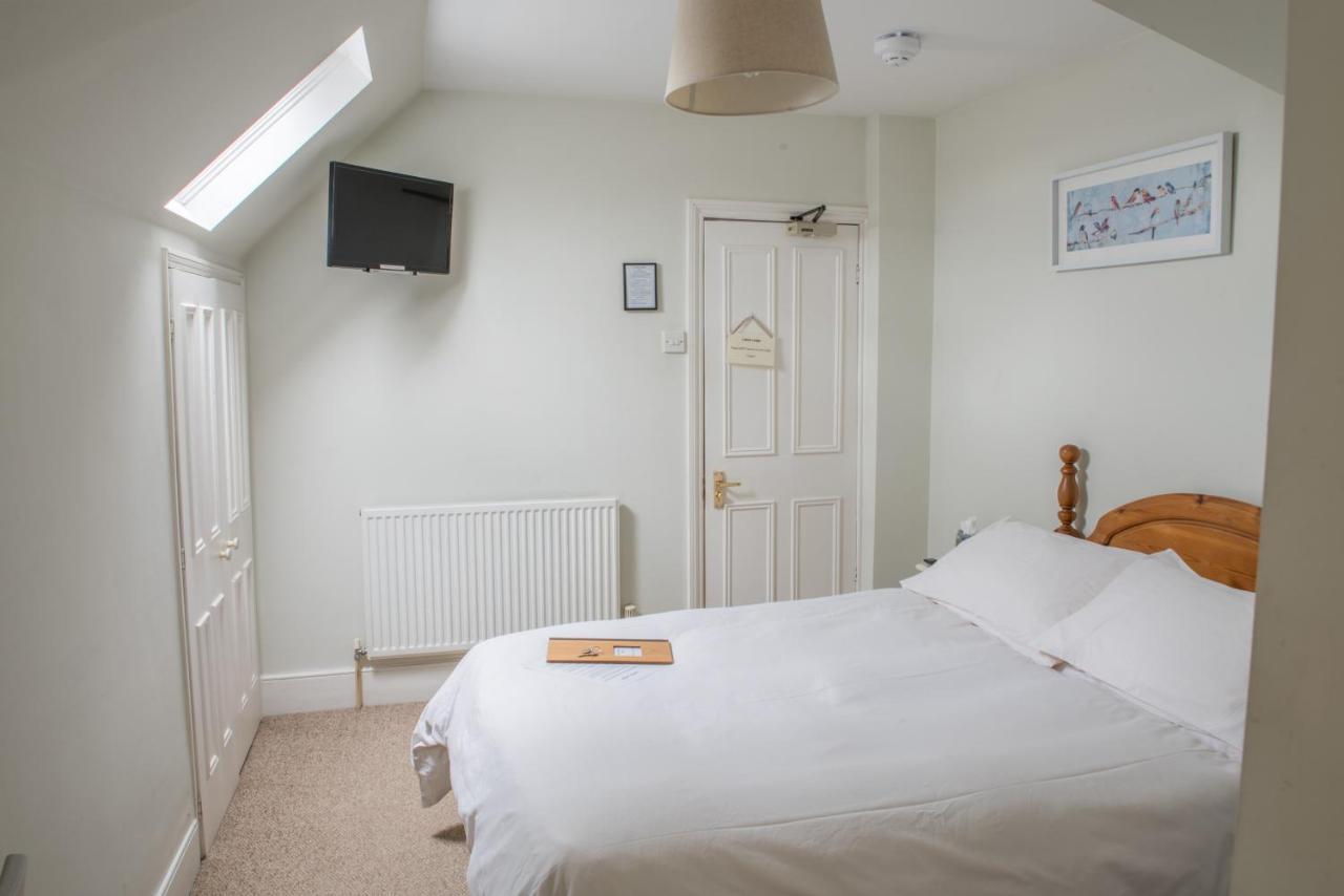 Toothbrush At Lattice - Guest Kitchen & Ev Recharging 4*