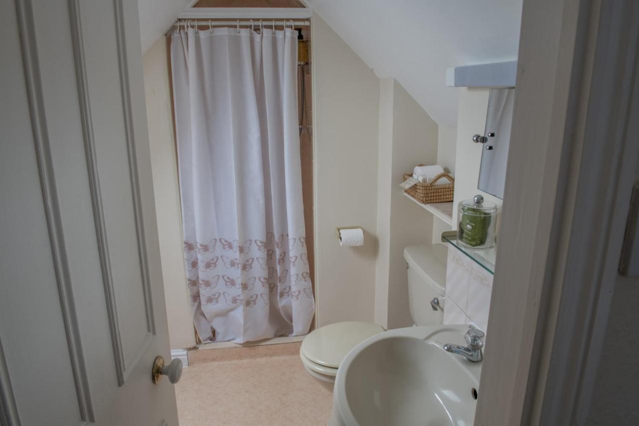 Toothbrush At Lattice - Guest Kitchen & Ev Recharging Guest house Ipswich