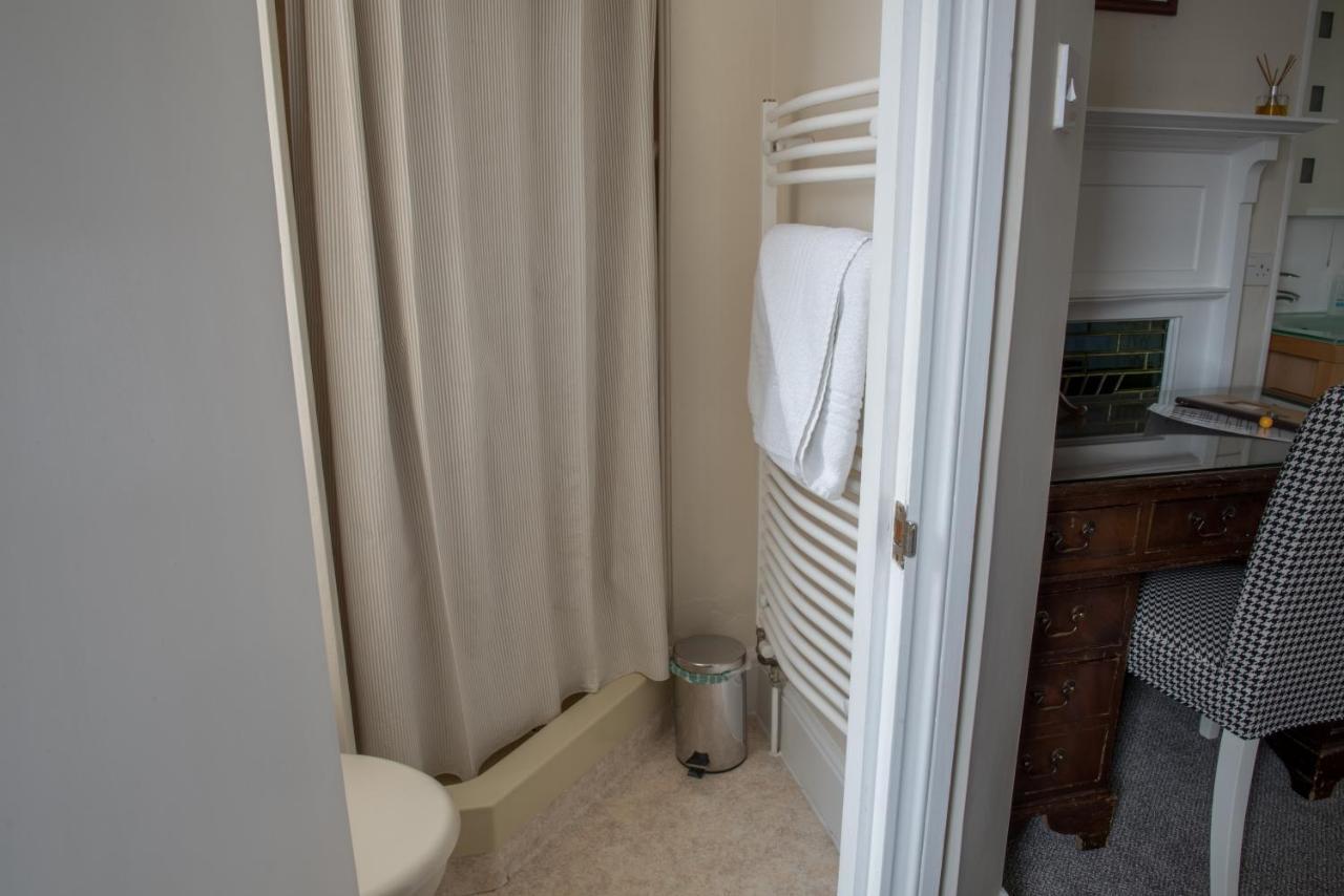 Toothbrush At Lattice - Guest Kitchen & Ev Recharging Guest house Ipswich