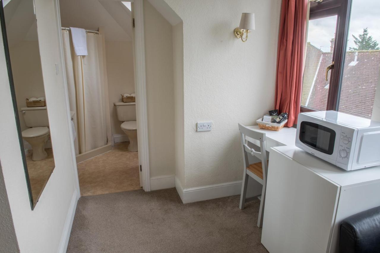 Toothbrush At Lattice - Guest Kitchen & Ev Recharging Guest house