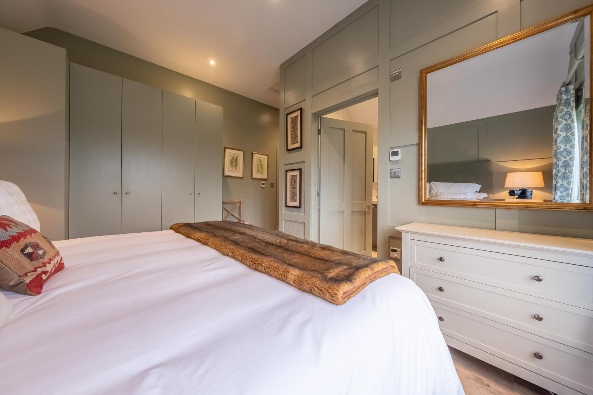 Elegant Luxurious - The Dove House Holiday home Ipswich