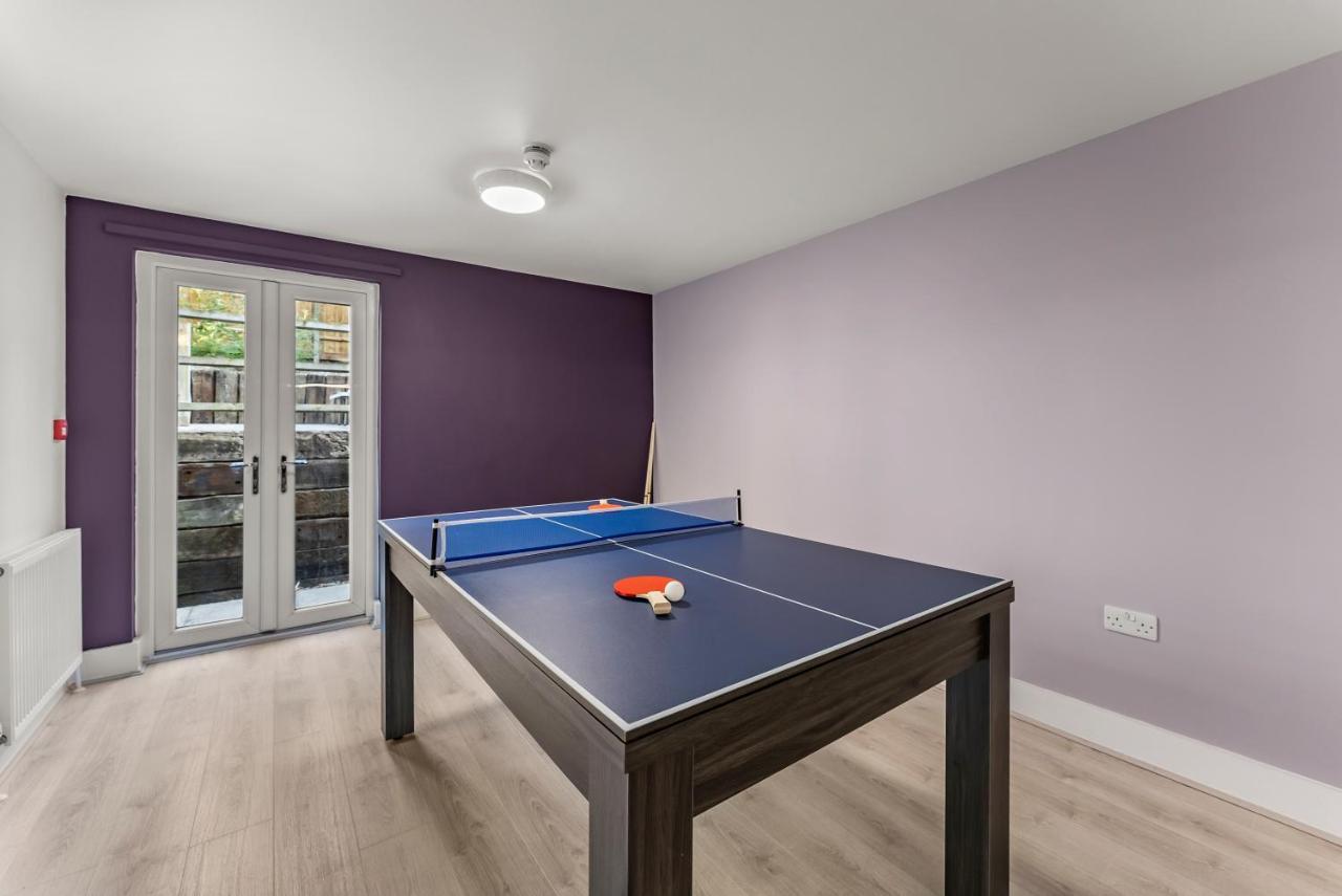 Boutique With Kitchen Dinner, Lounge, Pool Table Hotel