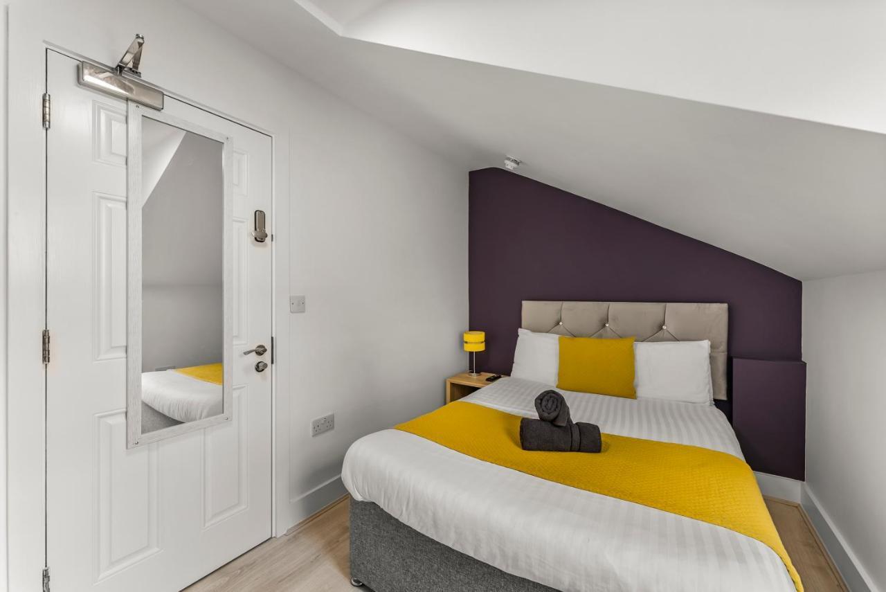 Boutique With Kitchen Dinner, Lounge, Pool Table Ipswich