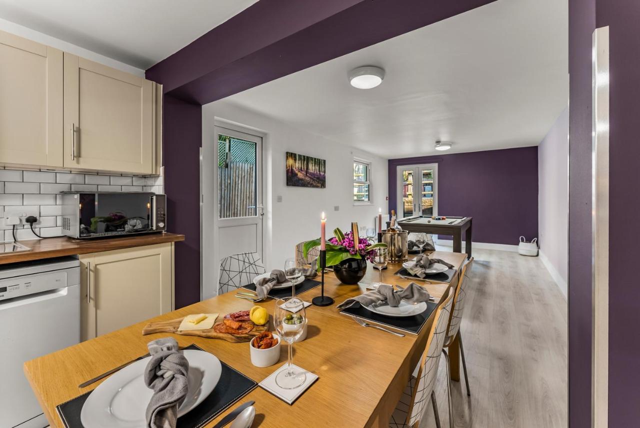 Hotel Boutique With Kitchen Dinner, Lounge, Pool Table