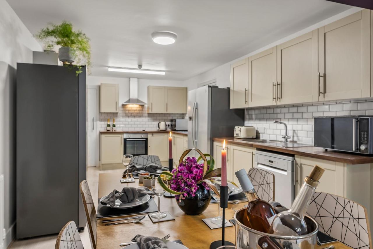 Boutique With Kitchen Dinner, Lounge, Pool Table * Ipswich