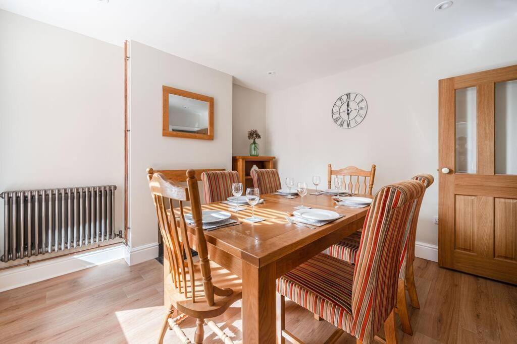 Holiday home Host & - Sherrington Road Abode