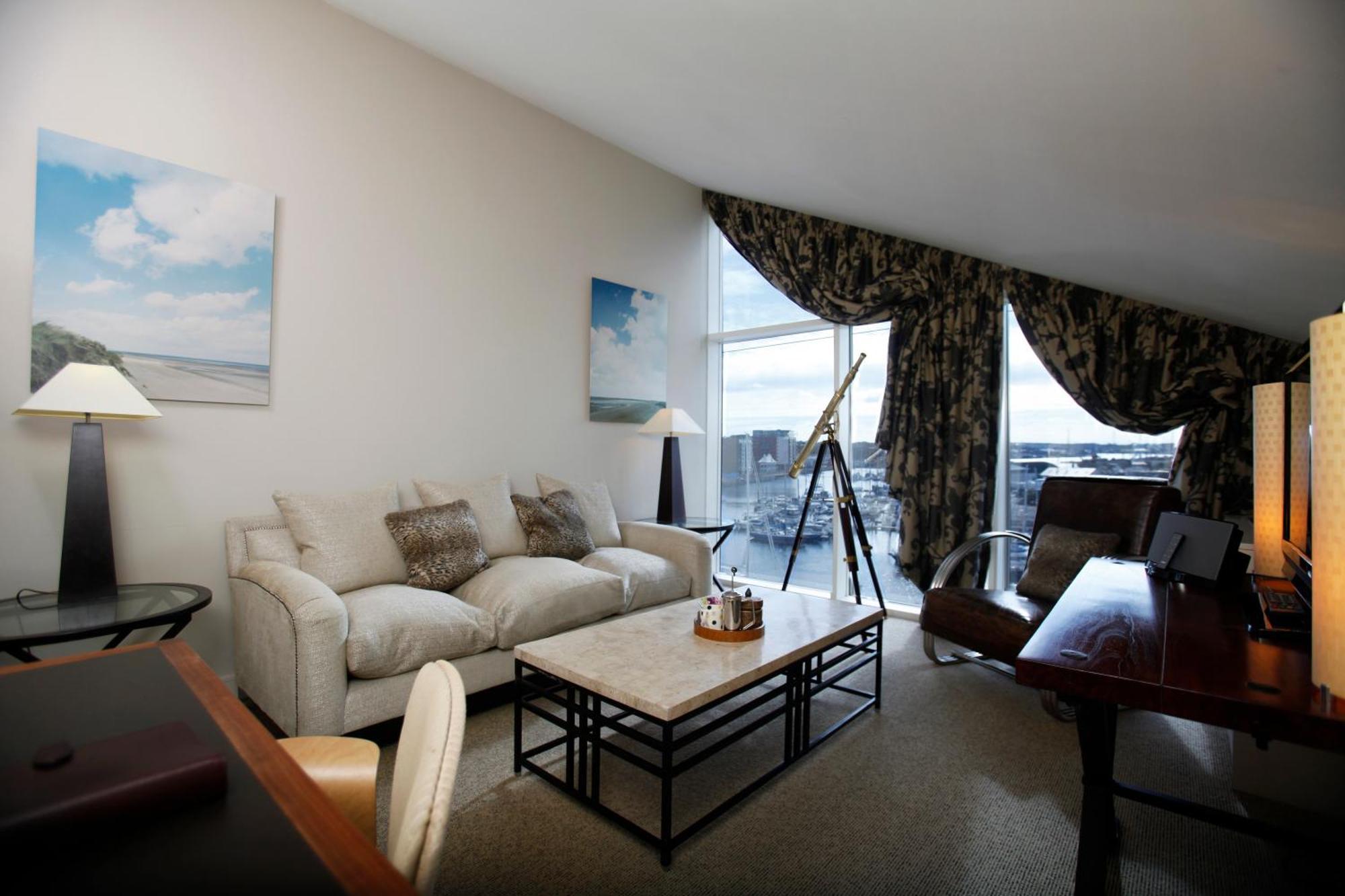 Hotel Salthouse Harbour 4*