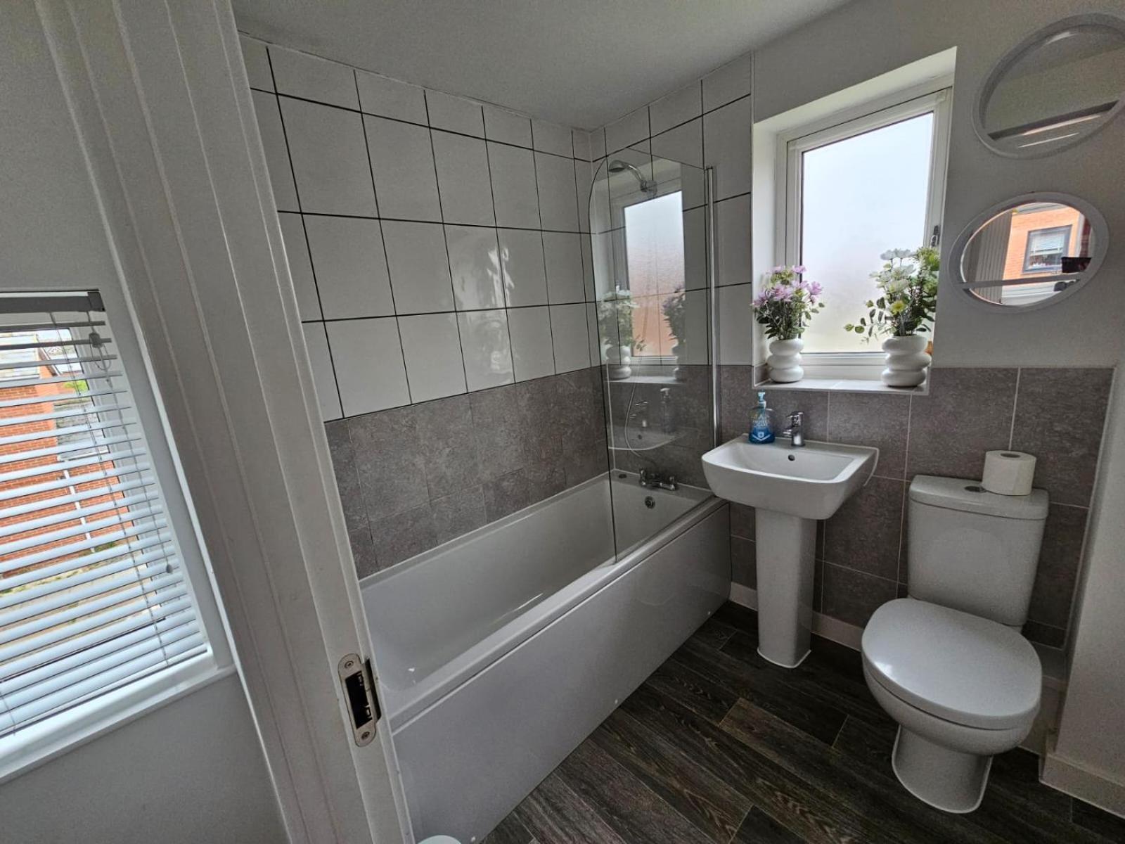 Modern 3 Bedroom Town House