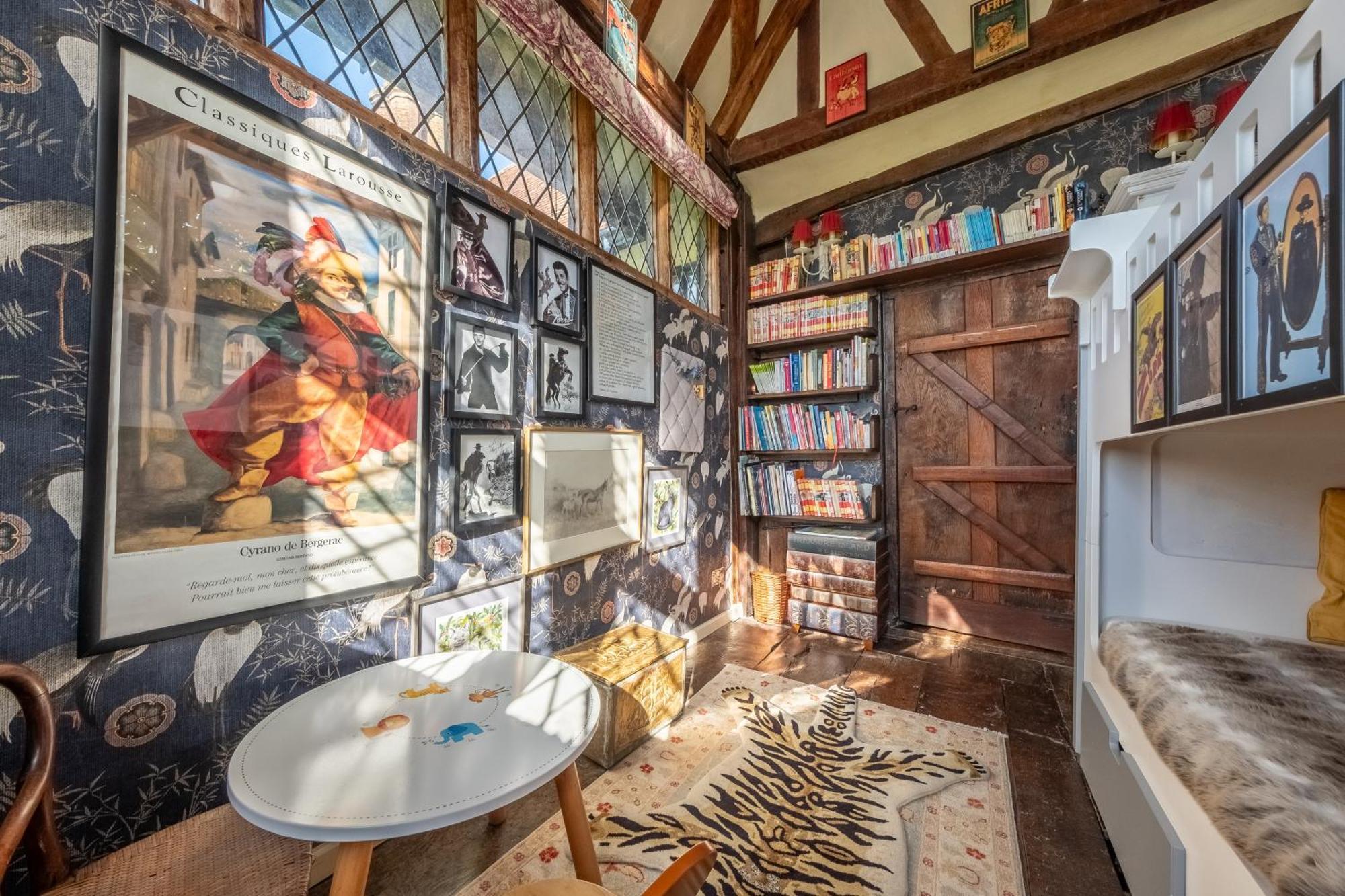 Spectacular Thousand Year Old Medieval Manor House - Flemings Hall Villa