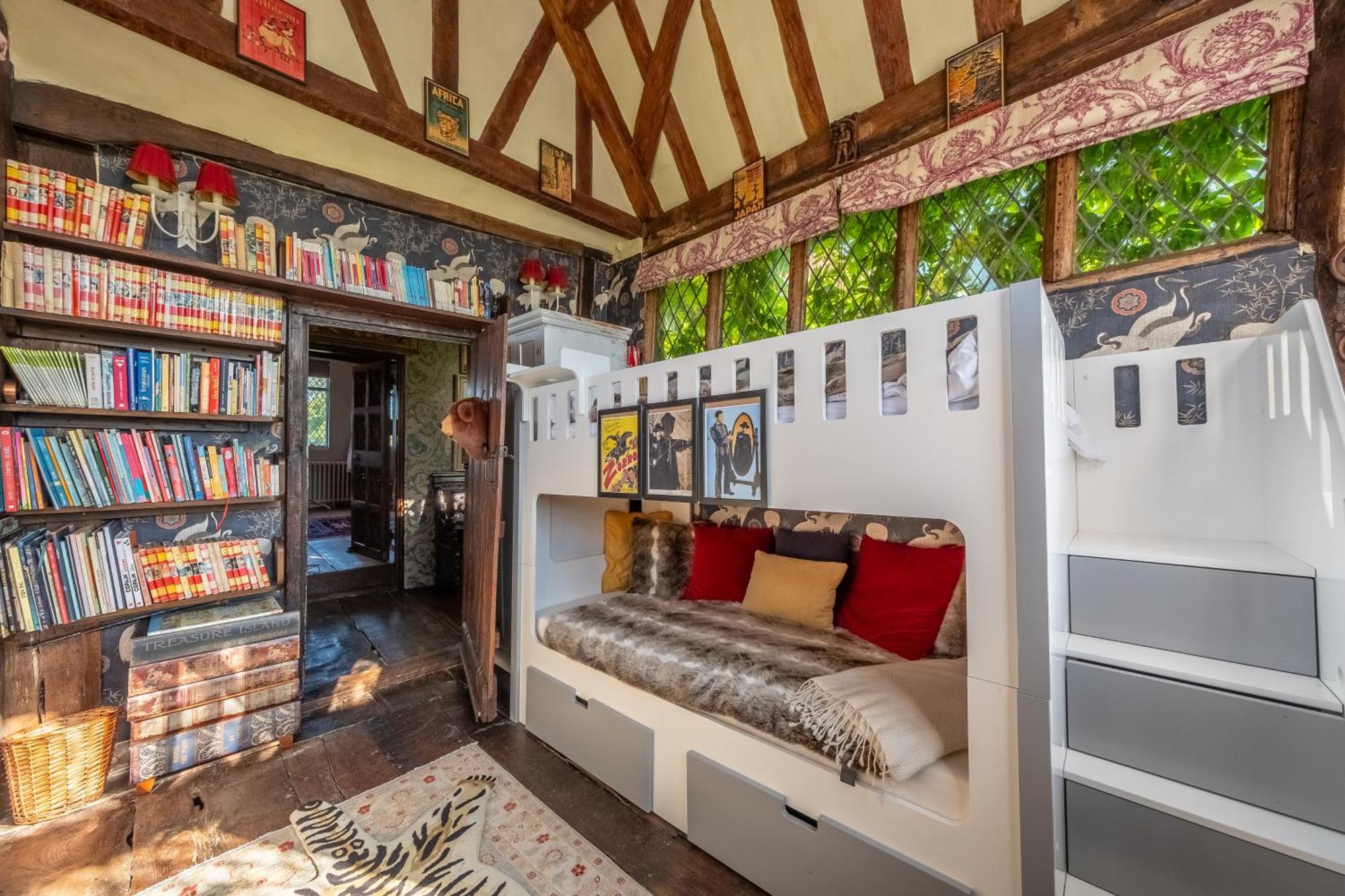 Spectacular Thousand Year Old Medieval Manor House - Flemings Hall *