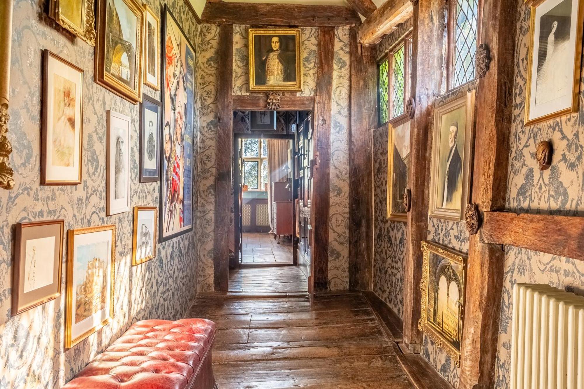 Spectacular Thousand Year Old Medieval Manor House - Flemings Hall * Ipswich