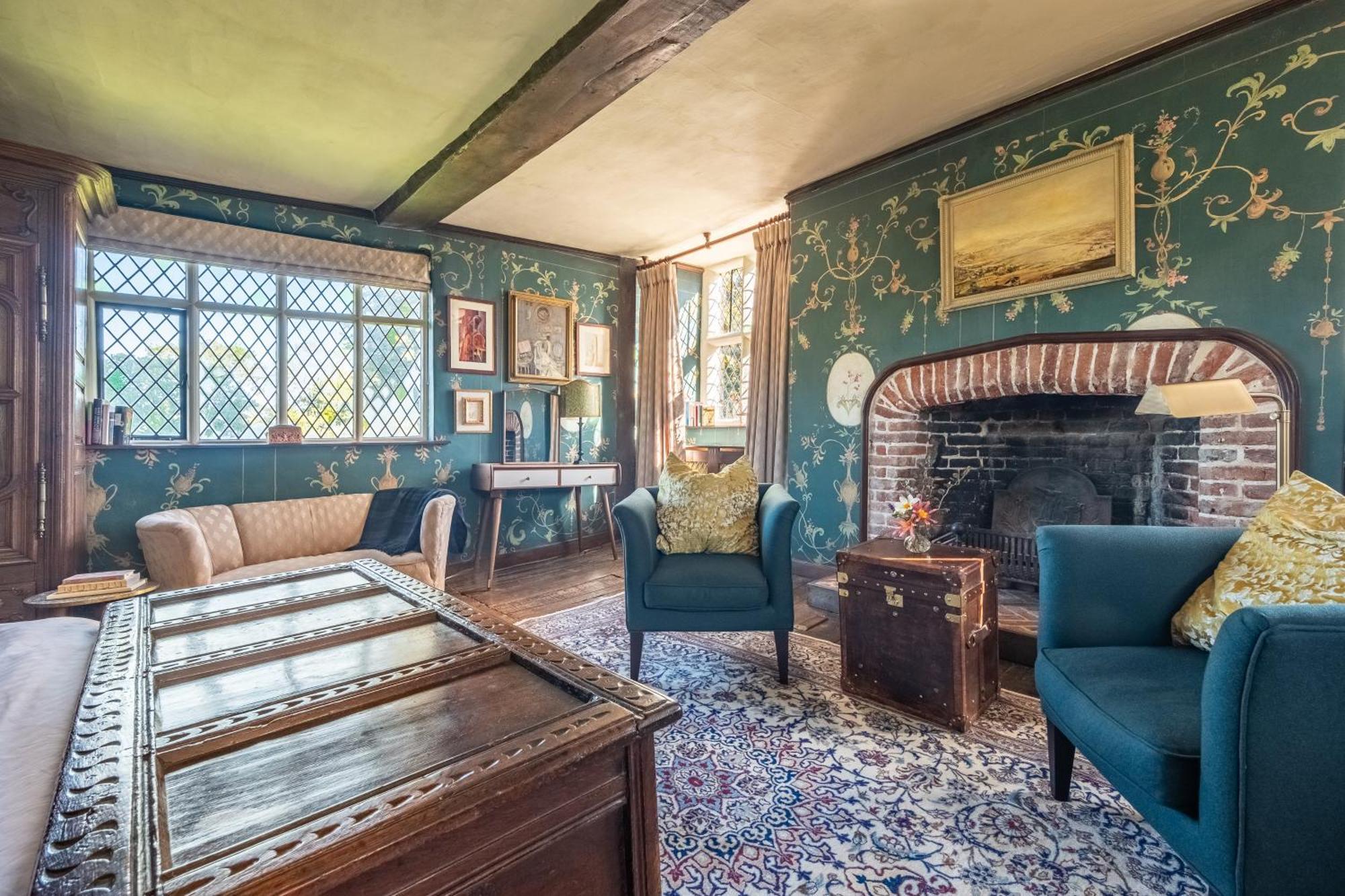 Spectacular Thousand Year Old Medieval Manor House - Flemings Hall *