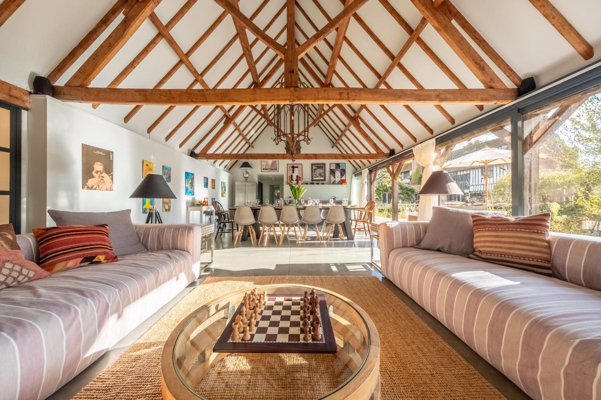 Spectacular Thousand Year Old Medieval Manor House - Flemings Hall Villa *