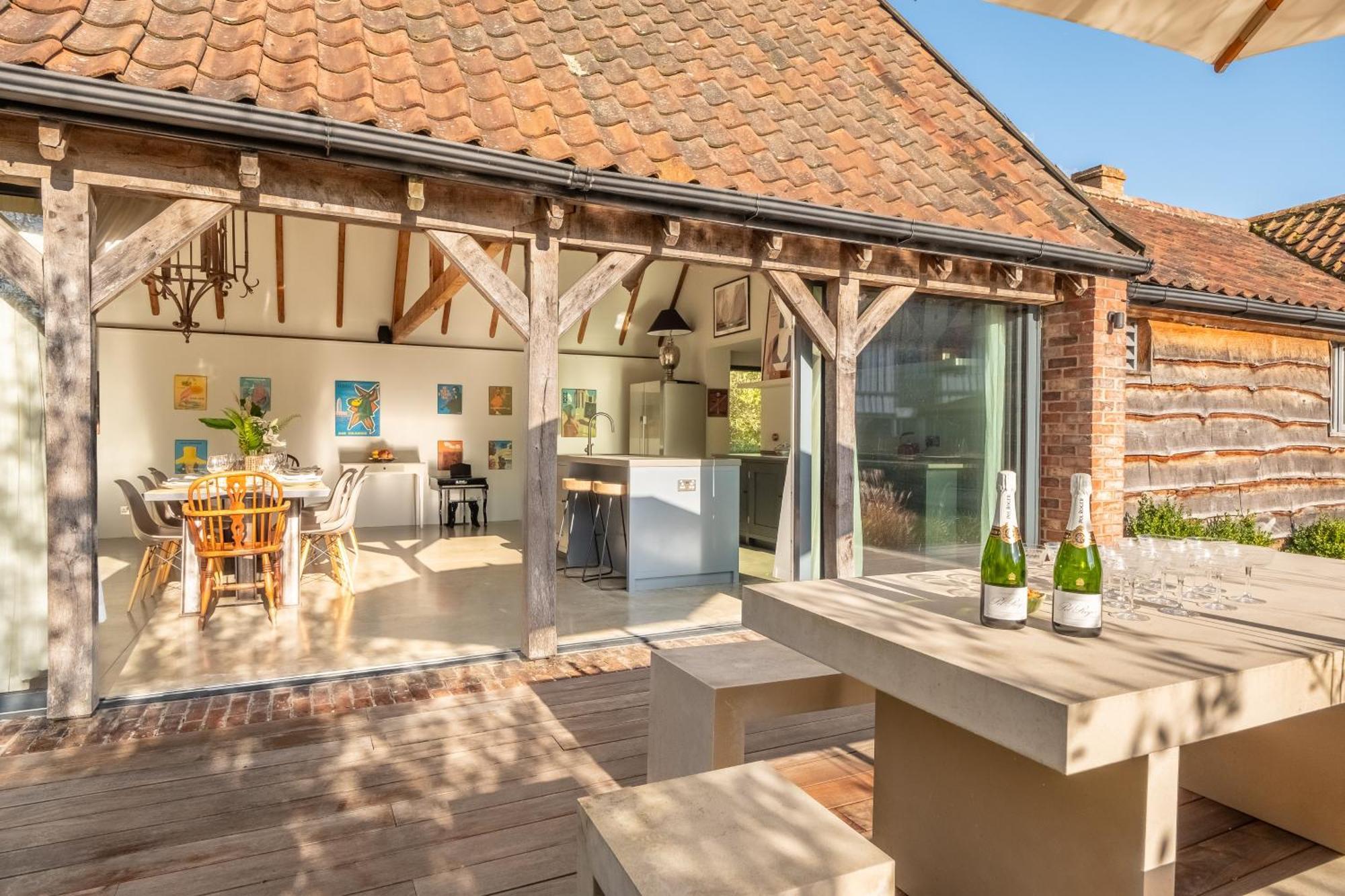 Spectacular Thousand Year Old Medieval Manor House - Flemings Hall Villa