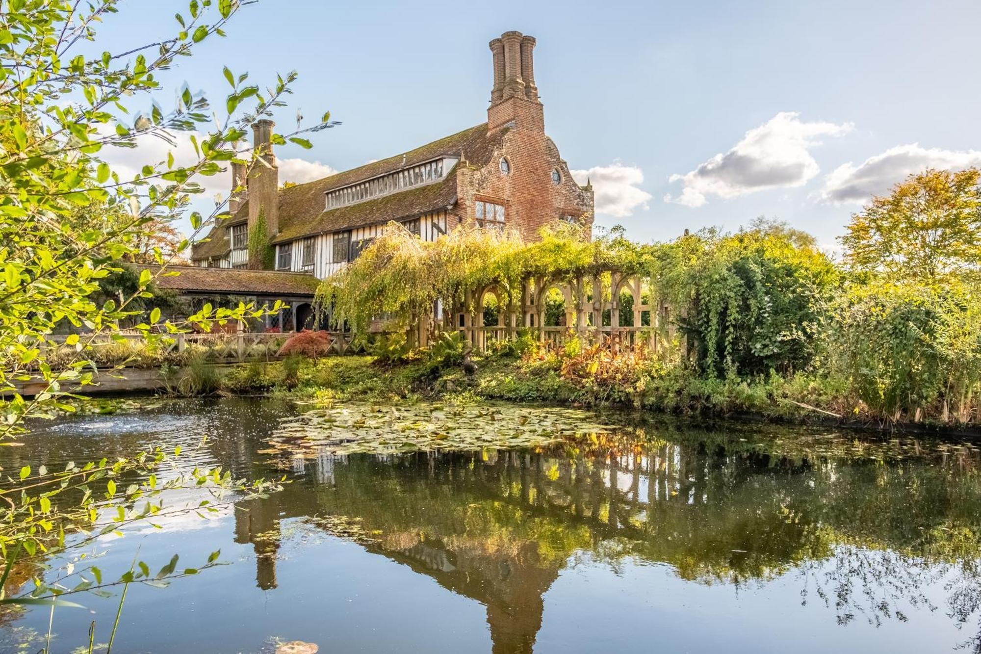 Spectacular Thousand Year Old Medieval Manor House - Flemings Hall * Ipswich