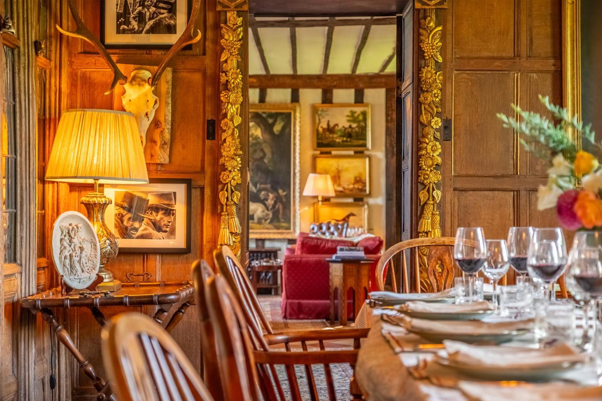 Spectacular Thousand Year Old Medieval Manor House - Flemings Hall Villa *