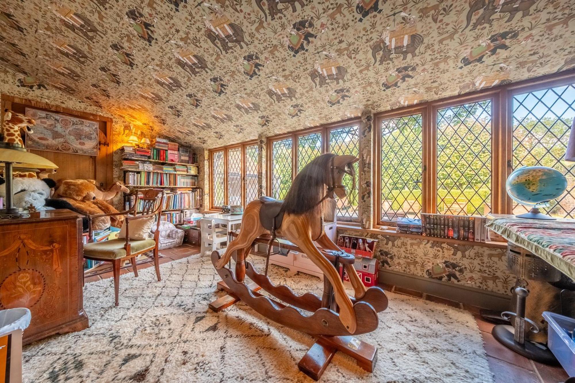 Spectacular Thousand Year Old Medieval Manor House - Flemings Hall