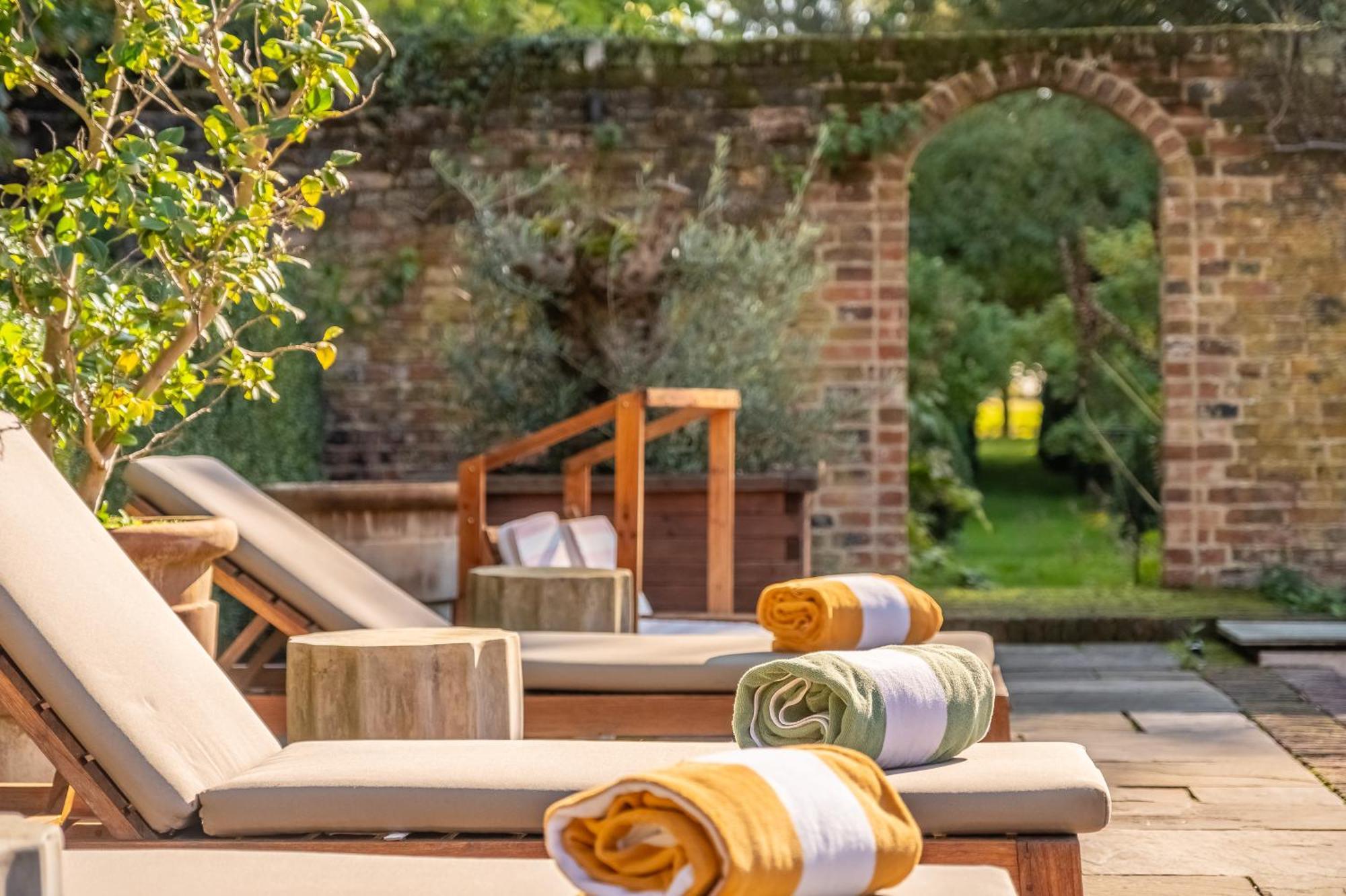Villa Spectacular Thousand Year Old Medieval Manor House - Flemings Hall *