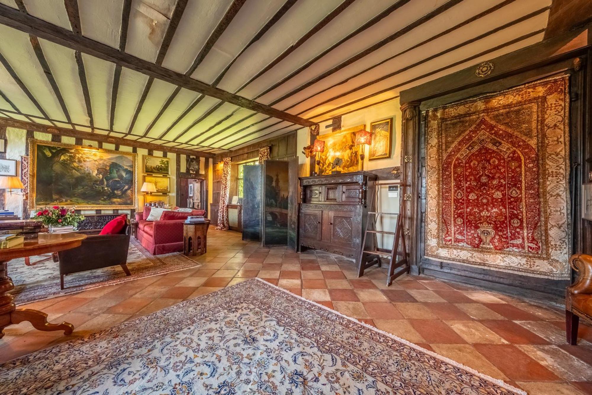 Spectacular Thousand Year Old Medieval Manor House - Flemings Hall Villa *