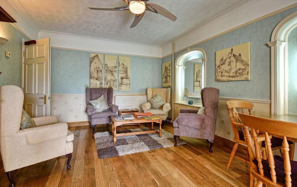 Sidegate Guest house