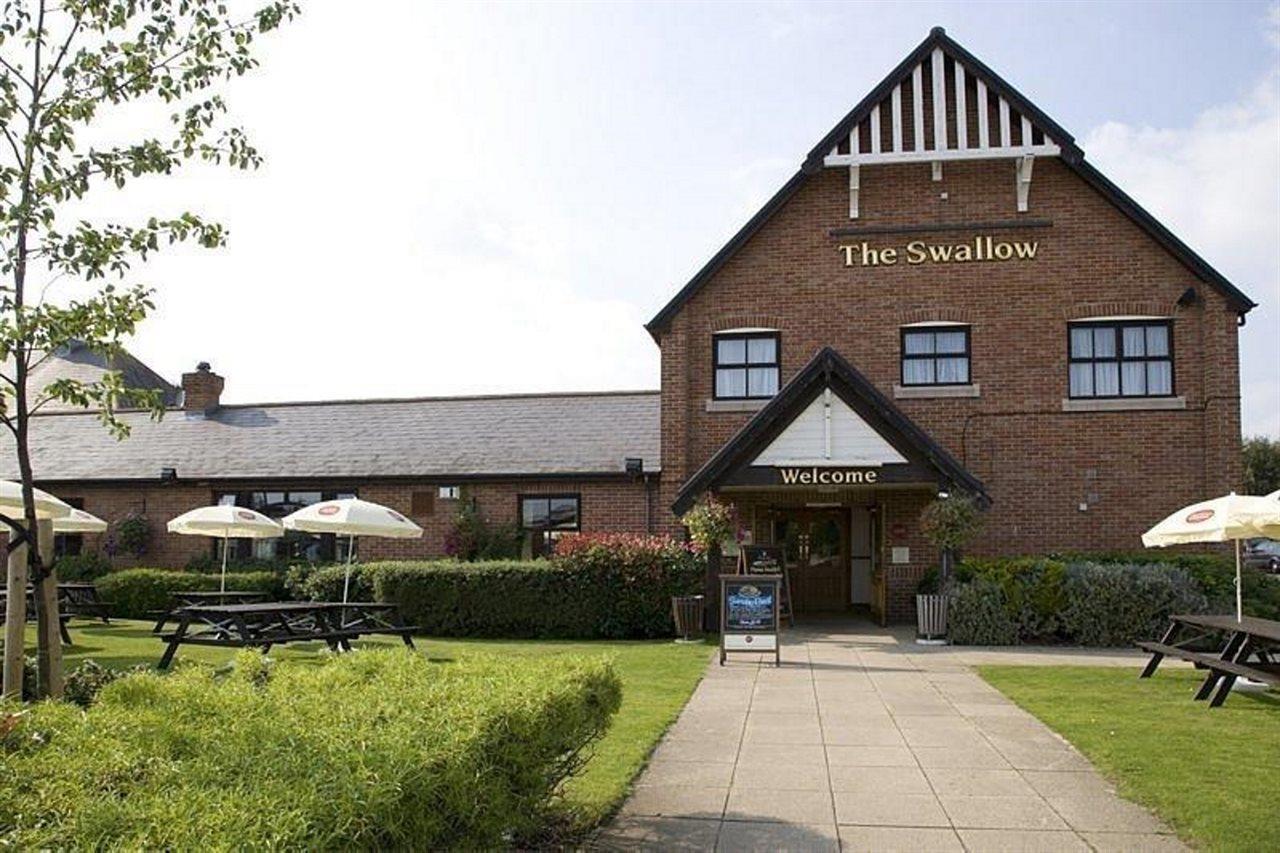 Premier South East Hotel