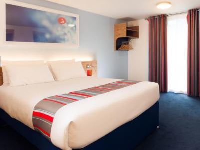 Travelodge 3*