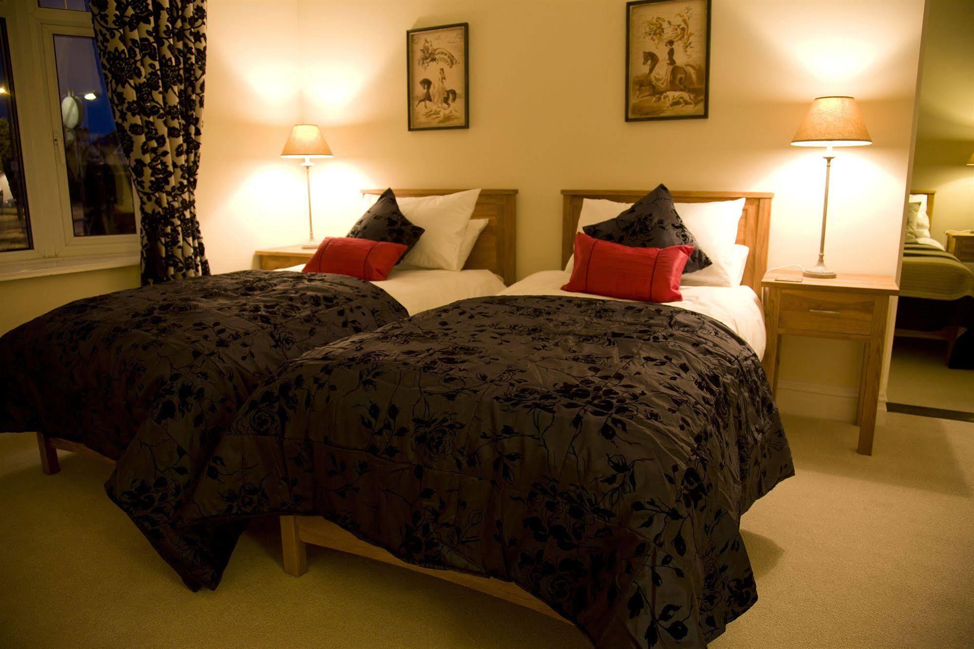 Guest house Innocence Rooms - East