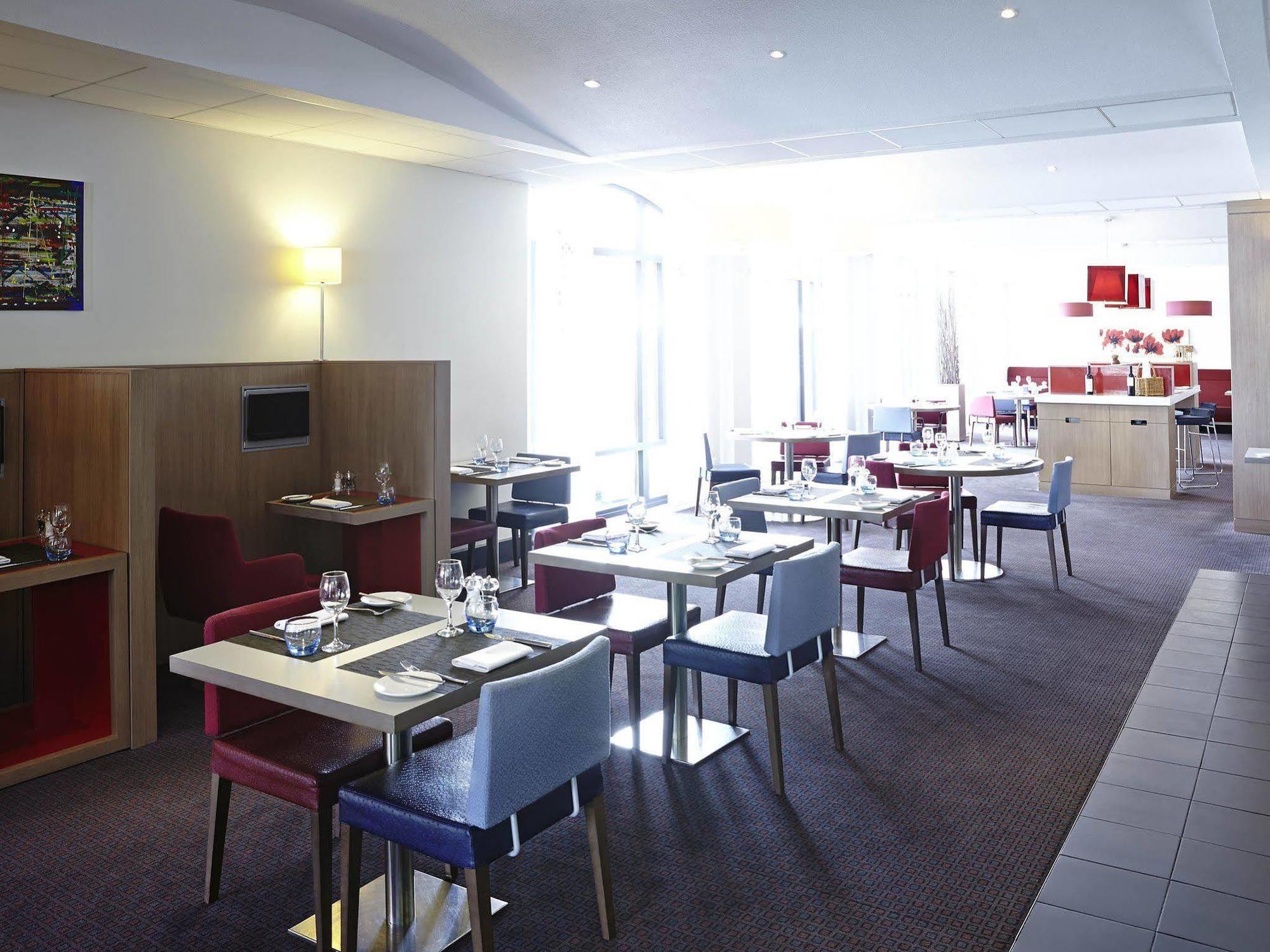 Novotel Centre Hotel 4*